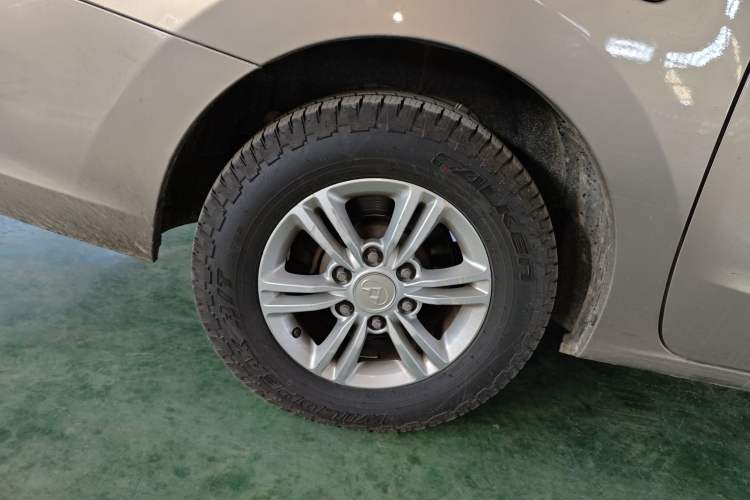 Used SAIC MAXUS G10 2016 2.0T Automatic Elite Edition
