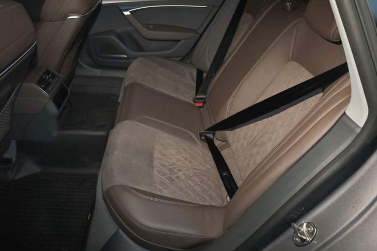 Used Audi A7L 2024 45 TFSI quattro Luxury Edition