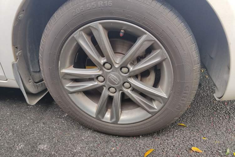 Used Geely Auto Emgrand 2017 Sedan Million Edition 1.5L CVT Upward Version