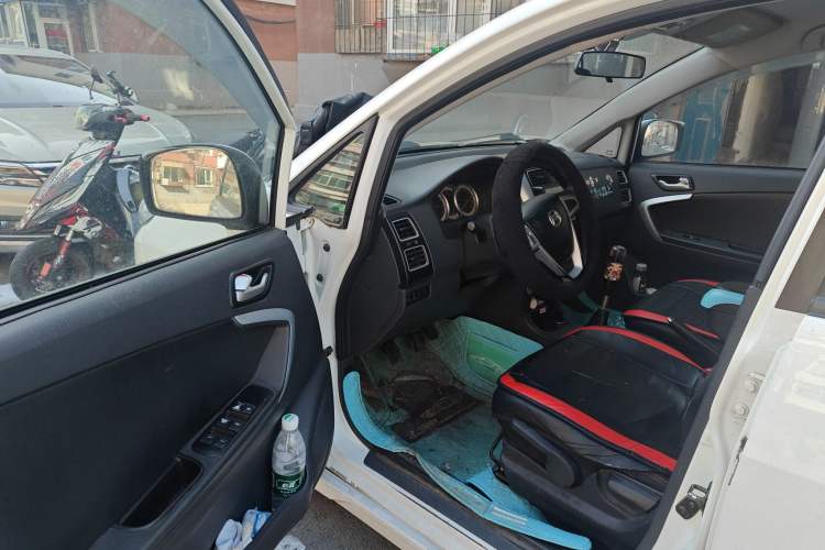 Used Suzuki Liana 2013 Hatchback 1.4L Manual Standard Model A Driver Seat