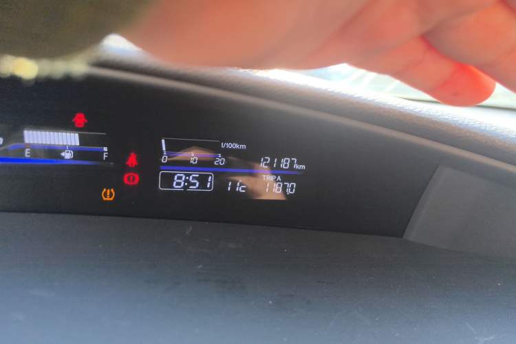 Used Honda Jade 2017 1.8L automatic Comfort version 5 seats
