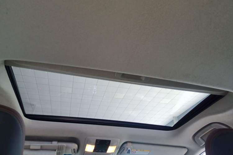 Used Toyota Prado 2019 3.5L Automatic TX-L Deluxe Edition with Rear-Mounted Spare Tire Headliner