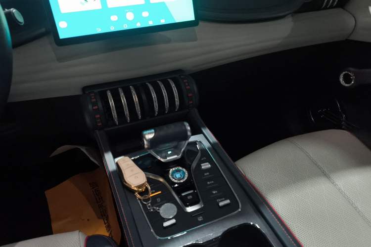 Used BYD Yuan PLUS 2022 430 km Luxury Version Gear Lever