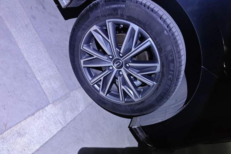 Used GAC Trumpchi M8 2024 Master Series 400T Ultimate Edition Right Front Wheel Hub