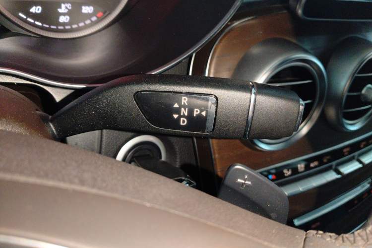 Used Mercedes-Benz GLC 2016 GLC 300 4MATIC Dynamic Model