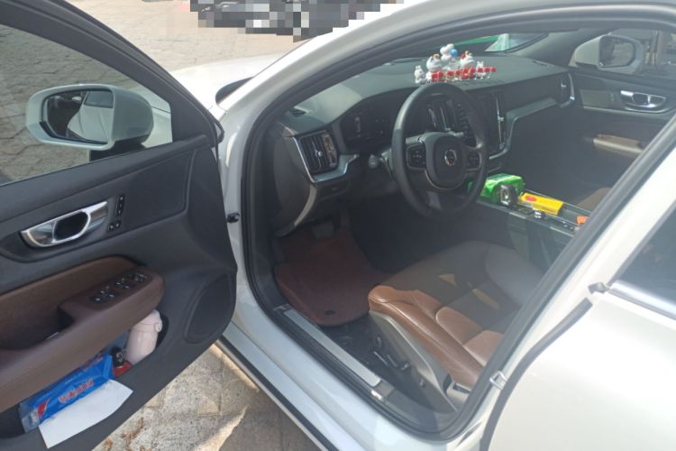 Used Volvo S60 2023 B4 Zhiyi Luxury Edition