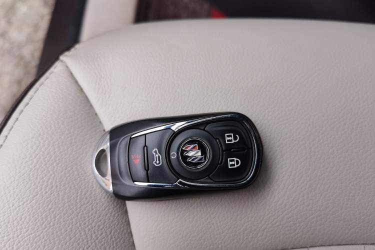 Used Buick GL8 2021 Land Cruiser Executive Class 652T Luxury Model