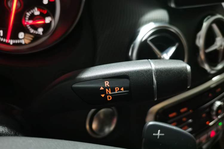 Used Mercedes-Benz GLA 2017 GLA 200 Fashion Model
