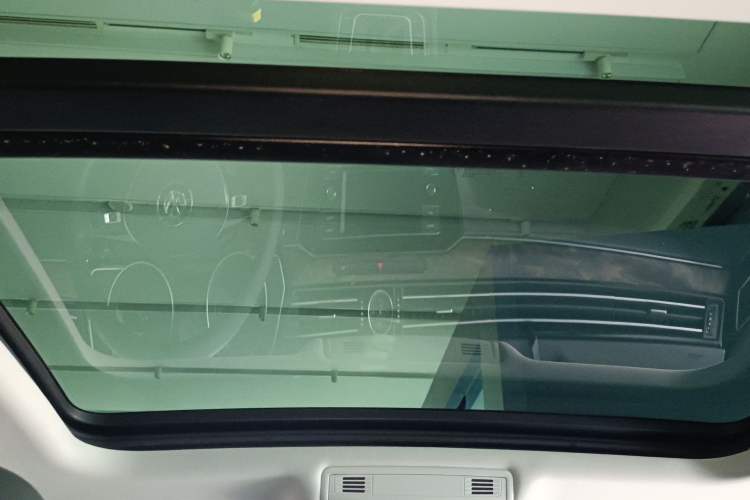 Used Volkswagen Magotan 2019 330TSI DSG Leading Model China VI Standard Headliner