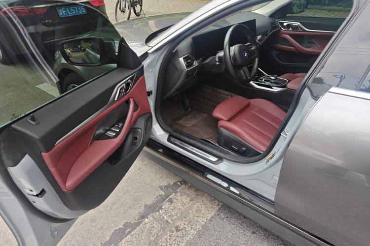 Used BMW i4 2023 eDrive35
