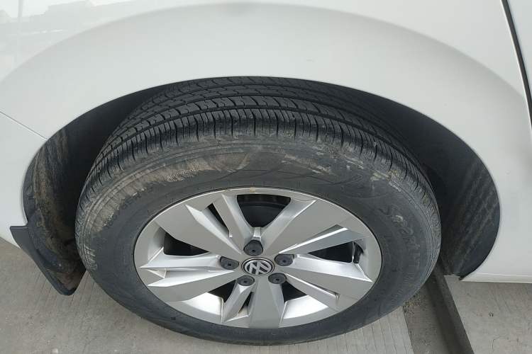 Used Volkswagen Polo 2019 Plus 1.5L Automatic Panoramic Enjoyment Edition Right Rear Wheel Hub