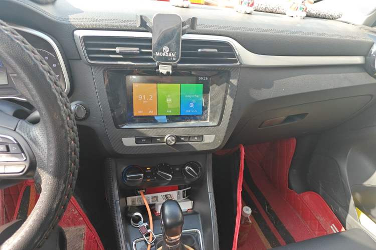 Used MG ZS 2018 1.5L Automatic Luxury Edition China V Standard Audio And AC Panel