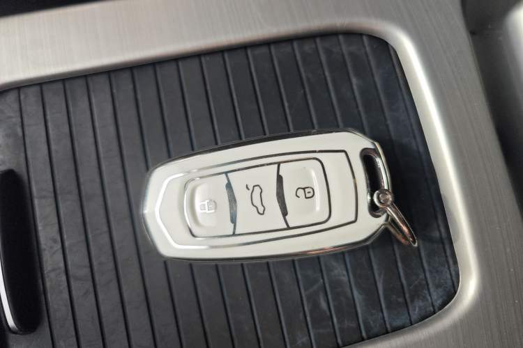 Used Geely Auto Emgrand GL 2017 1.3T DCT Elite Model Vehicle Key