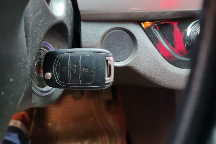 Used Baojun 310W 2017 1.5L Manual Fashion Model China V