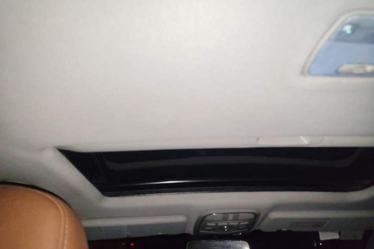 Used Haval H6 2015 Sport Edition 1.5T Manual Two-Wheel Drive Elite Model Headliner