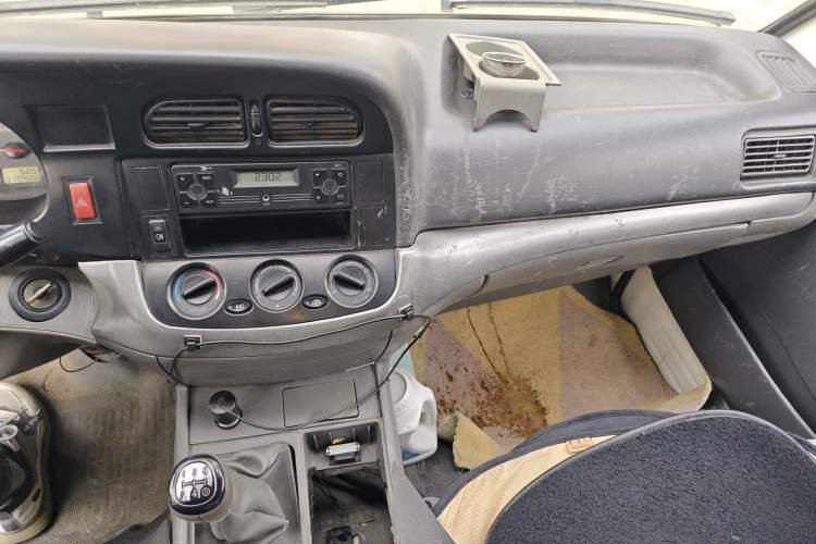 Used Jinbei Hiace 2011 2.0L 5th Generation Kuaiyunwang Standard Version 4G19