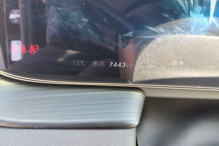 Used Buick LaCrosse 2024 28T Luxury Edition Odometer Close Up