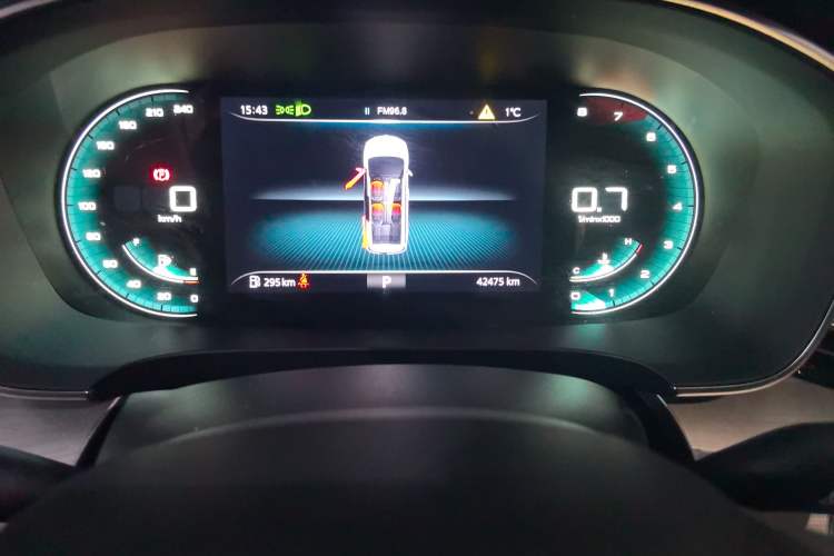 Used Roewe iMAX8 2021 400TGI Supreme Series Prestige Edition Odometer Close Up