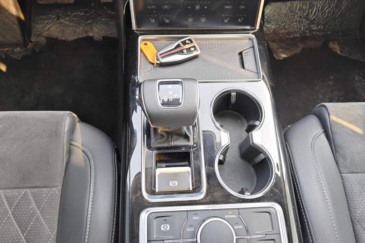 Used Hongqi HS7 2022 3.0T Automatic All-Wheel Drive ZhiLian Flagship Edition Five Seats Gear Lever