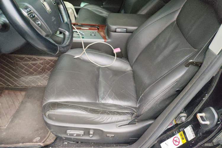 Used Toyota Crown 2012 2.5L Royal Leather Edition
