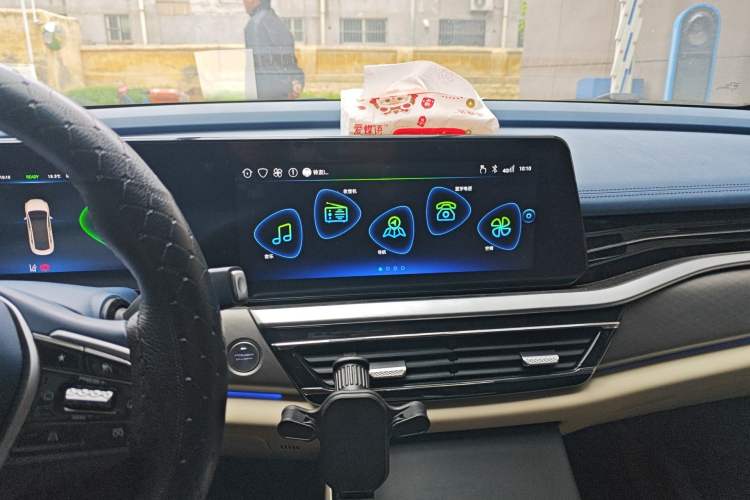 Used JMEV Yichi 05 2025 Yichchi 05 Smart Enjoyment Edition Audio And AC Panel