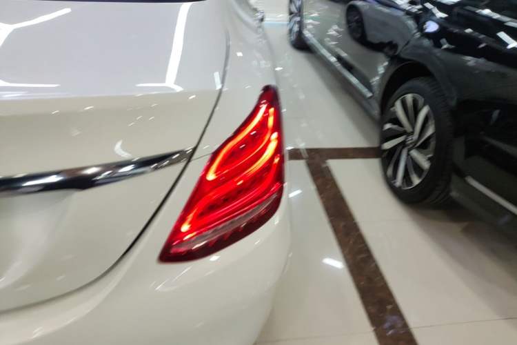 Used Mercedes-Benz C-Class 2015 C 200 L Sport Edition