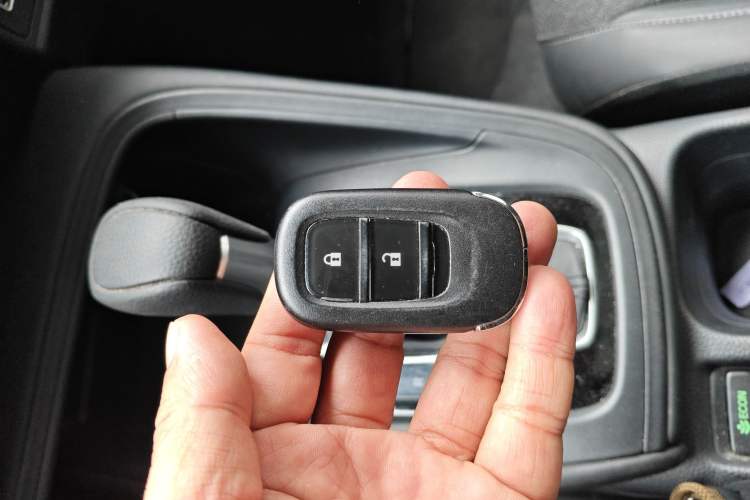 Used Honda Vezel 2023 1.5L CVT Tech Edition Vehicle Key