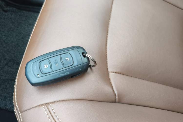 Used Geely Auto Emgrand X7 Sport 2016 1.8TD Automatic ZhiZun Version Interior 1