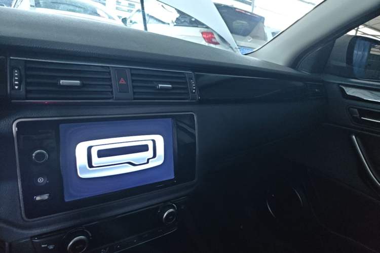 Used Qoros 3 2016 Sedan 1.6T Automatic ZhiZhen Model