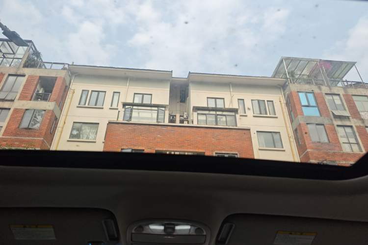 Used Hyundai Santa Fe Classic 2011 2.4 Comfort Edition 7-Seater Two-Wheel Drive