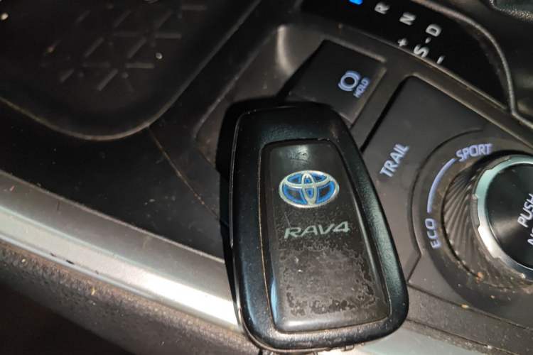 Used Toyota RAV4 2021 Dual-Engine 2.5L E-CVT Four-Wheel Drive Elite PLUS Edition Vehicle Key