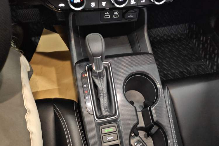 Used Honda Civic 2023 240TURBO CVT Dynamic · Center Stage Special Edition
