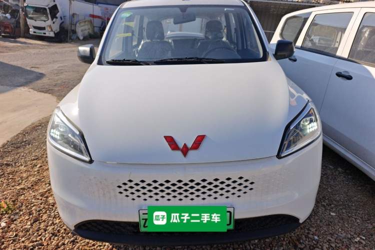 Used Wuling Hongguang New Energy 2025 Extended-Range Hybrid 50 km Standard Version
