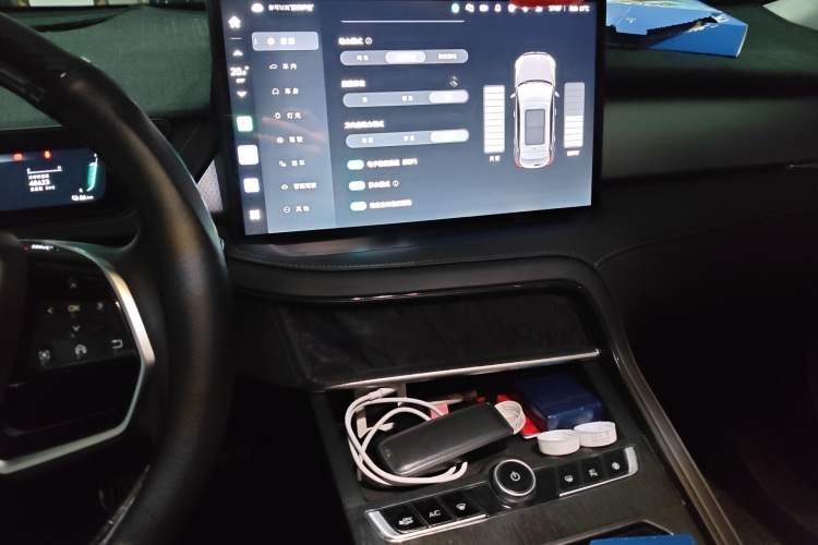 Used Wey Macchiato DHT-PHEV 2021 1.5L Special Edition Audio And AC Panel