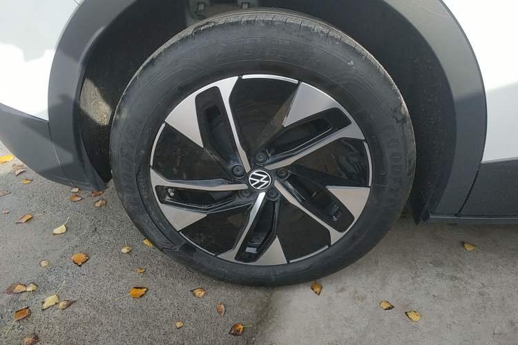 Used Volkswagen ID.4 CROZZ 2025 Pure Edition Exterior 8