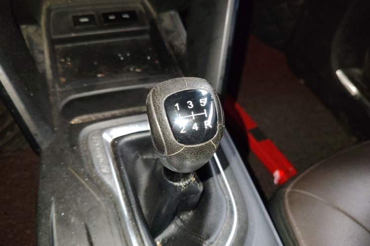 Used GAC Trumpchi GS4 2015 200T Manual Luxury Edition Gear Lever