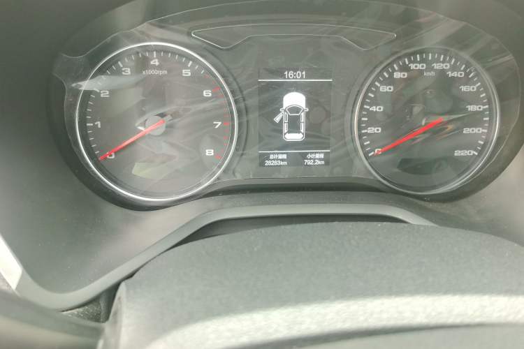 Used SOL A5 2021 1.5T Manual Luxury Version Odometer Close Up