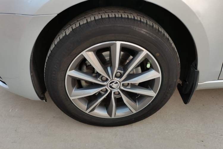 Used Skoda Octavia 2017 1.6L Automatic Chuanxing Edition
