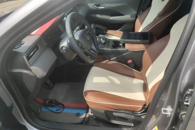 Used BYD Qin PLUS 2025 DM-i Smart Drive 55KM Leading Model Left Front Seat