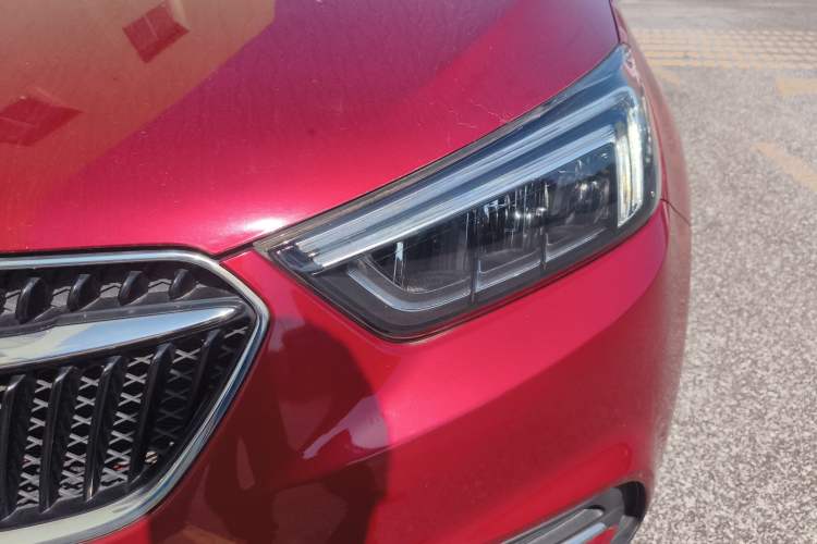 Used Buick Encore 2018 18T Automatic Two-Wheel Drive Urban Elite Model
