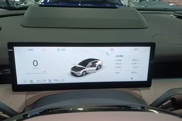 Used Geely Galaxy 8 2025 130km EM-P Starship Edition