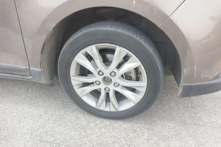 Used Baojun 730 2014 1.5L Manual Luxury Navigation ESP Version 7 Seats