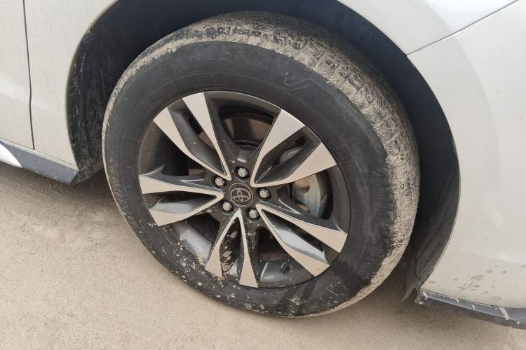 Used Toyota Granvia 2024 2.5L Hybrid Prestige PLUS Four-Wheel Drive Version
