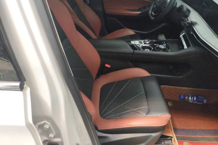 Used CHANGAN Eado 2023 Changan Edition PLUS Blue Whale NE 1.4T GDI DCT Prestige Version Right Front Seat