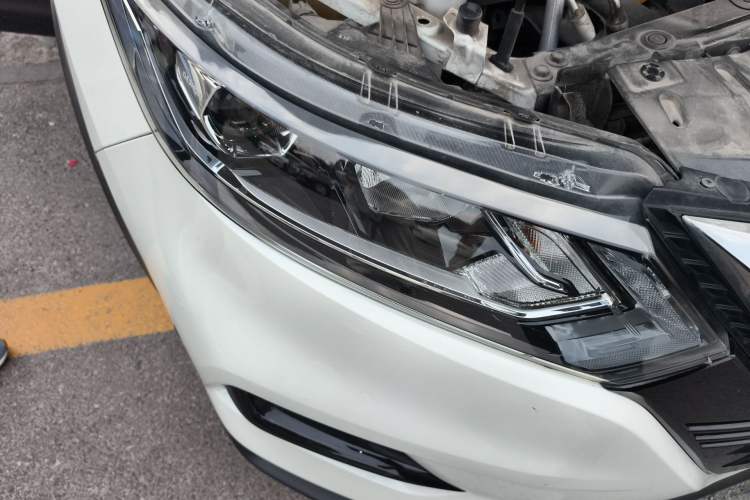 Used Nissan Qashqai 2021 2.0L CVT Smart Enjoyment Version Right Front Headlight