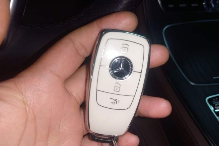 Used Mercedes-Benz E-Class 2018 E 300 L Sport Luxury Edition Vehicle Key