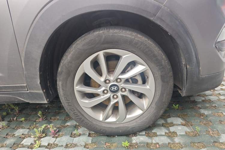 Used Hyundai Tucson 2015 1.6T Dual-Clutch Two-Wheel-Drive Smart Model
