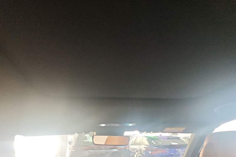 Used Geely Galaxy L7 2025 EM-i 115km Exploration+ Edition Headliner