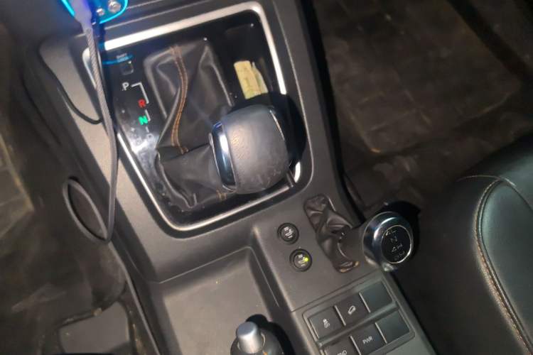 Used BAIC Off-Road BJ40 2016 40L 2.3T Automatic All-Wheel Drive Premium Edition