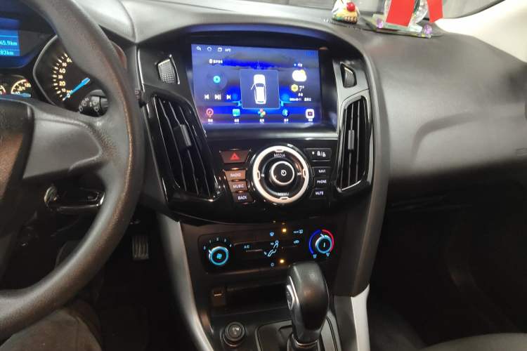 Used Ford Focus 2015 Hatchback 1.6L Automatic Comfort Model
